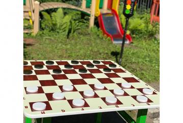 Стол развивающий игровой «Шахматы-шашки» из Экопластика Petra ® 