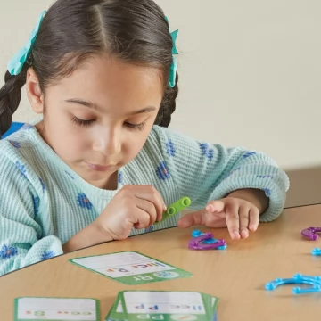 Развивающая игрушка "Skill Builders! Строим буквы и цифры. Комплект для группы"