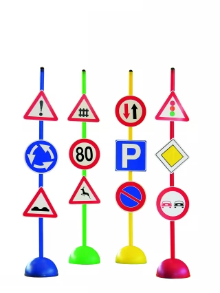 Набор дорожных знаков №2 (24 знака, стойки)